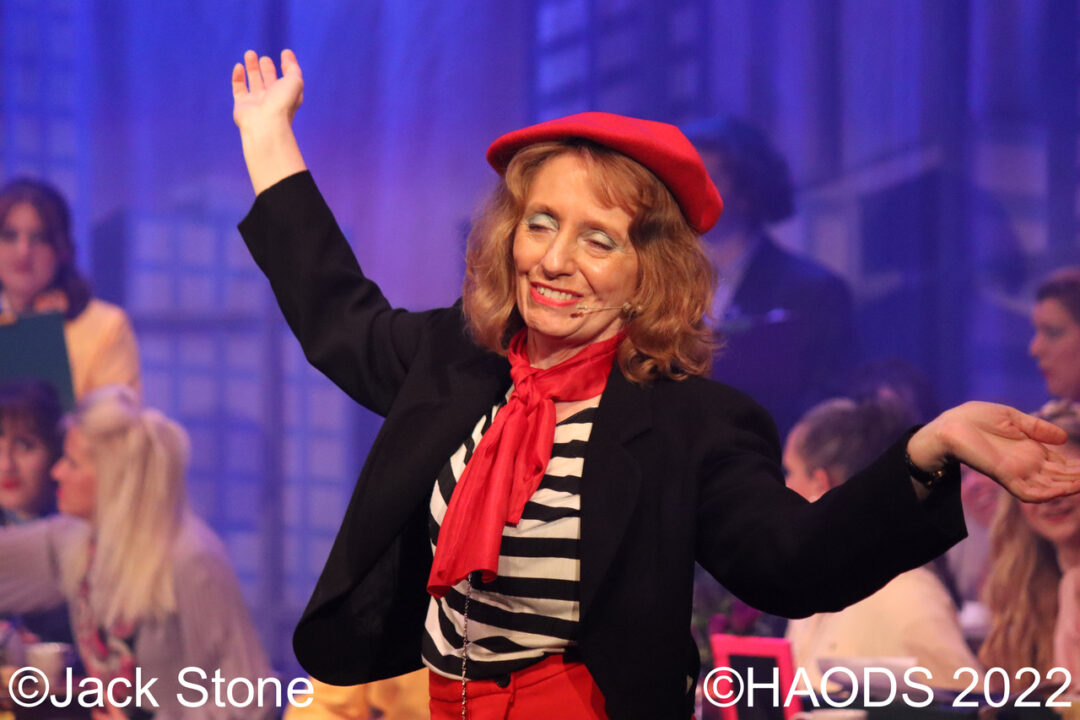 9 to 5 (2022)
